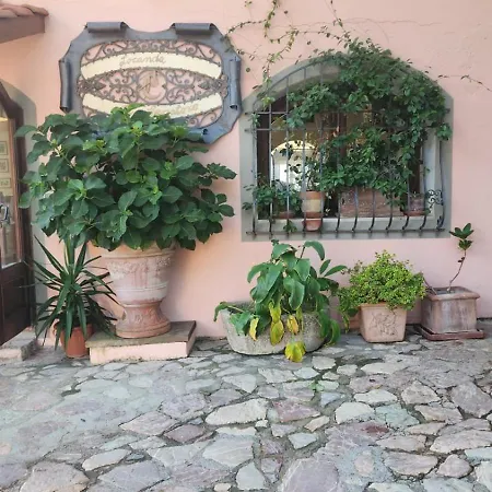 Il Senatore ホテル