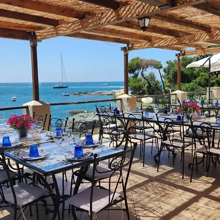 ホテル Il Senatore フィアスケリーノ